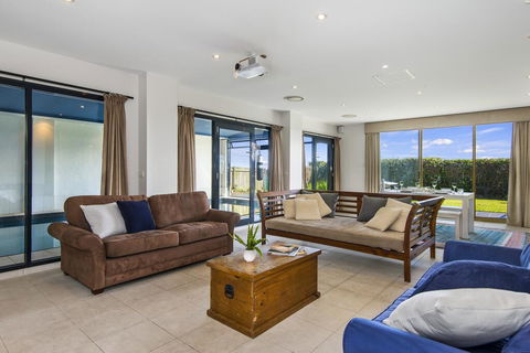 Bungan Beach House - Heated Indoor Pool - Tweed Heads Accommodation 0