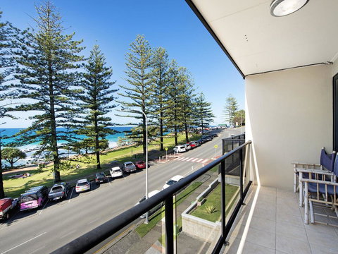 Burleigh By The Sea - Tweed Heads Accommodation 2