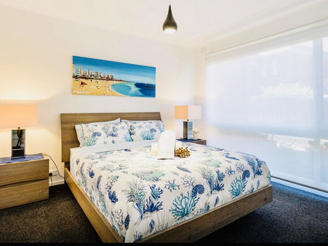 By The Beach - Tweed Heads Accommodation 3