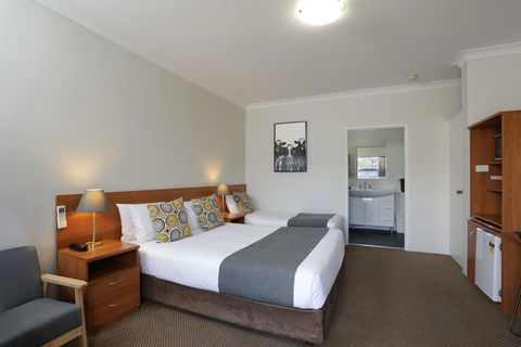 Cadman Motor Inn And Apartments - Tweed Heads Accommodation 1