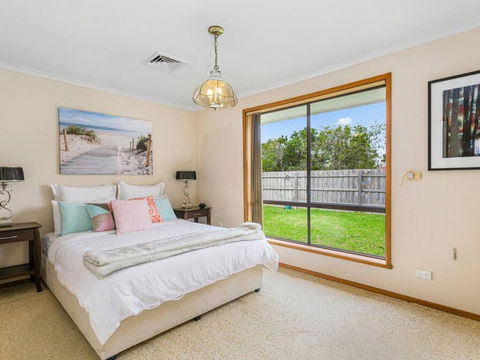 CAPEL Family Home, Large Yard, Close To Beach - Tweed Heads Accommodation 2