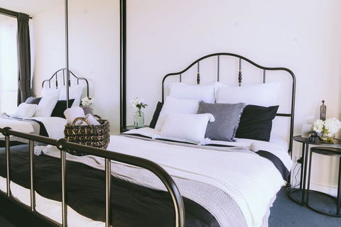 Capitol Executive Apartment On London Circuit - Tweed Heads Accommodation 3