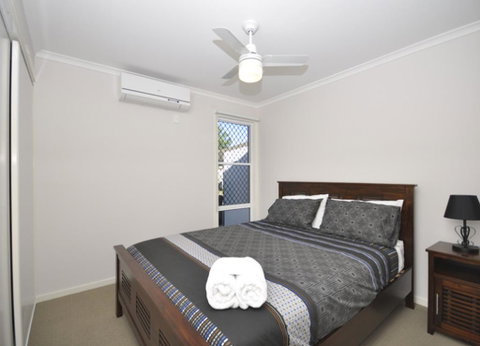 Capricorn Villas - Tweed Heads Accommodation 0