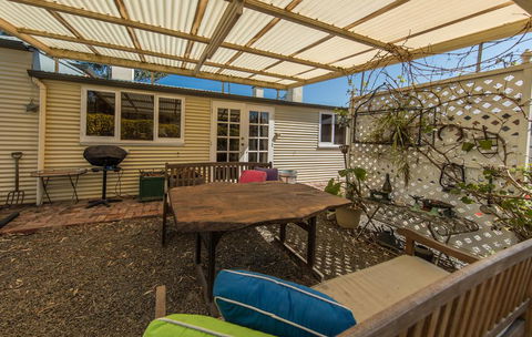 Captain Rodda's Cottage - Tweed Heads Accommodation 2
