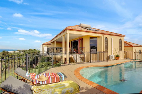 Captain's Retreat - Tweed Heads Accommodation 3