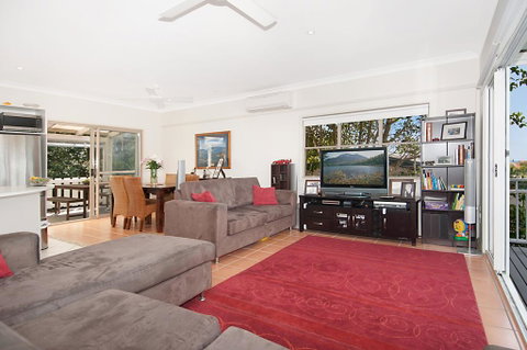 Carolyn's Beach House - Tweed Heads Accommodation 3
