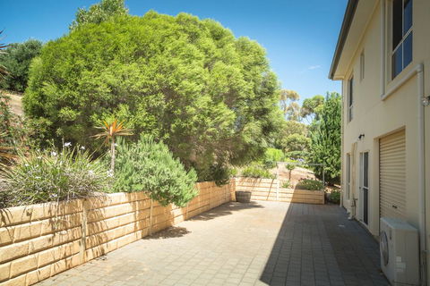 Carri-away - 15 Solitude Drive - Tweed Heads Accommodation 2
