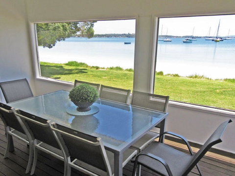 Casa Martins', 219 Foreshore Drive - Absolute Waterfront House - Tweed Heads Accommodation 1