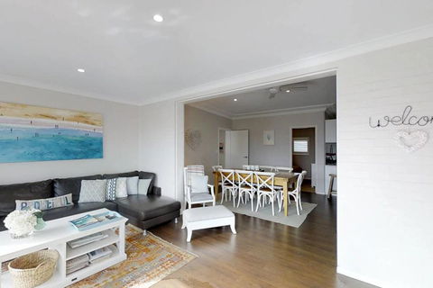 Casa Sorella - Beachfront Family Home - Tweed Heads Accommodation 0