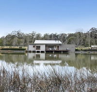 Casa sul lago - quite simply a very special place - Tweed Heads Accommodation