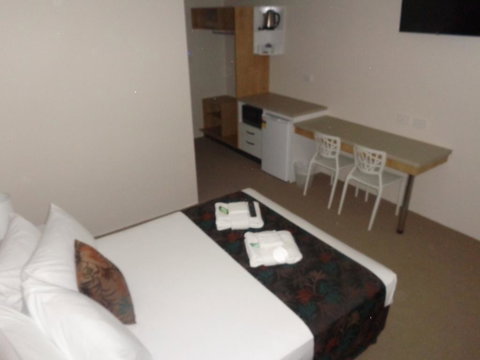 Castle Crest Motel - Tweed Heads Accommodation 3
