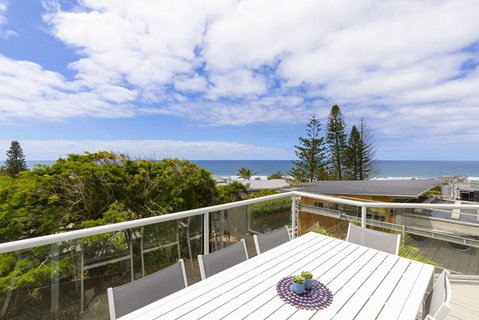 Casual Hamptons Living, Sunshine Beach - Tweed Heads Accommodation 0