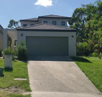 Central Gold Coast Large Modern Elevated House - Tweed Heads Accommodation