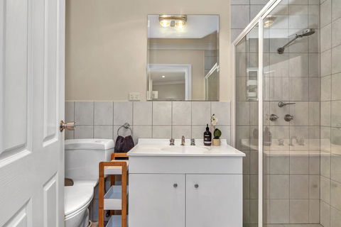 Character Home - Easy Tram To City - Tweed Heads Accommodation 2