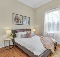 Character Home - Easy Tram to City - Tweed Heads Accommodation