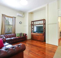 Charming Characterful Rustic-style Home Near The Gabba - Tweed Heads Accommodation