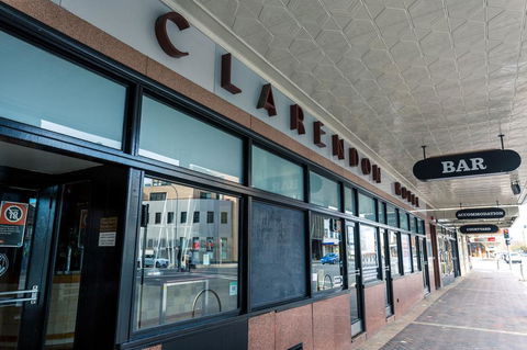 Clarendon Hotel - Tweed Heads Accommodation 1