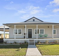 Cloverdale Cottage - Tweed Heads Accommodation