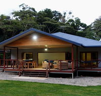 Coconut Beach House - Tweed Heads Accommodation