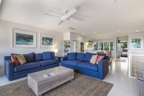 Comfortable & Stylish With Rooftop Spa - Tweed Heads Accommodation 2