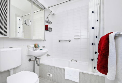 Comfortable Coastal Living Plus Parking - Tweed Heads Accommodation 2