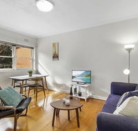 Comfy one-bedroom unit between city and airport - Tweed Heads Accommodation