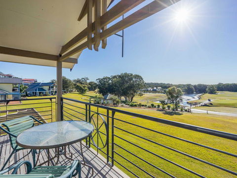 Condo 108 @ Horizons Resort & Golf, Stunning Course + Lake Views - Tweed Heads Accommodation 0