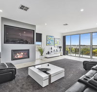 CONROE EXECUTIVE TOWNHOUSE - MODERN  STYLISH - Tweed Heads Accommodation