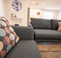 Contemporary Esprit with river reserve access - Tweed Heads Accommodation