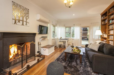 Cottage In The Forest - Tweed Heads Accommodation 0