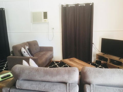 Cottage On Cork - Hatfield House - Tweed Heads Accommodation 0