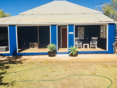 Cottage On Cork - Hatfield House - Tweed Heads Accommodation 1