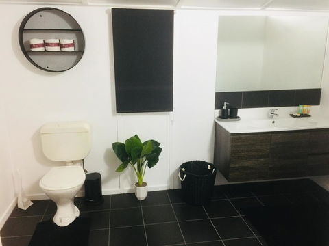 Cottage On Cork - Hatfield House - Tweed Heads Accommodation 2