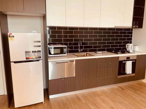 Cozy & Brand New Apt In The Heart Of Western - Tweed Heads Accommodation 1