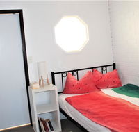Cozy and cute comfort stay close to University Female only - Tweed Heads Accommodation