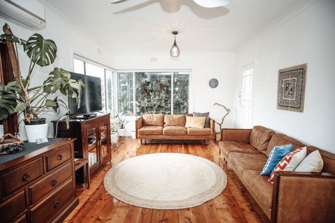 Craypot Cottage Port Campbell - Tweed Heads Accommodation 0