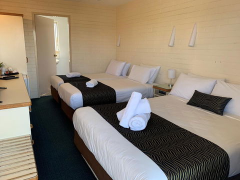 Crest Motor Inn - Tweed Heads Accommodation 2