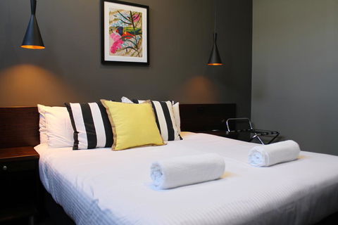 Criterion Hotel Sale - Tweed Heads Accommodation 3