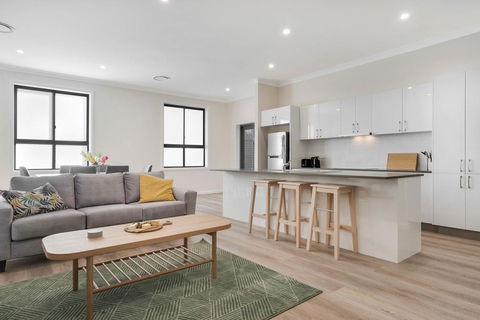 Crooked Lane Apartment - Tweed Heads Accommodation 0