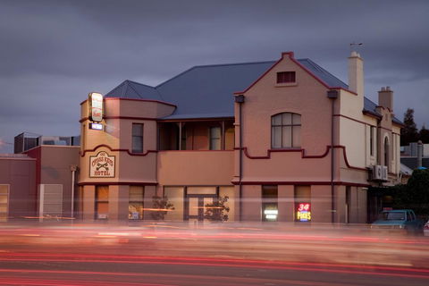 Cross Keys Hotel - Tweed Heads Accommodation 2