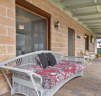 Cudgee - quaint cottage with separate cabin - Tweed Heads Accommodation