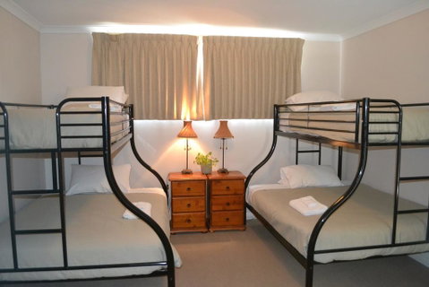 Cypress Drive Town House - Tweed Heads Accommodation 1