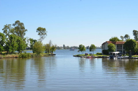 Cypress Townhouse 17 - Mulwala - Tweed Heads Accommodation 0