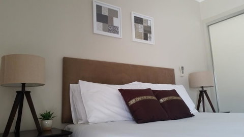 Cypress Waterfront Spa Apartment - Tweed Heads Accommodation 2