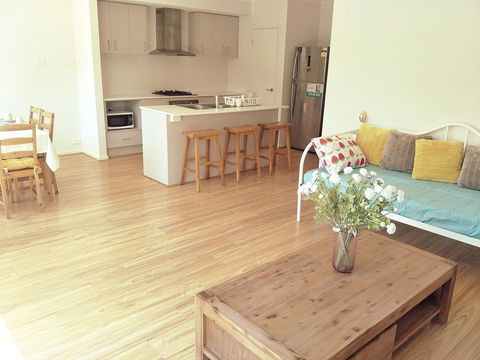 Daisy Villa - Close To Mel Airport & Hume Highway -Comfort - Tweed Heads Accommodation 1