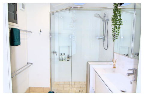 De Zen - Aussie World Holiday Group Venue - Tweed Heads Accommodation 1