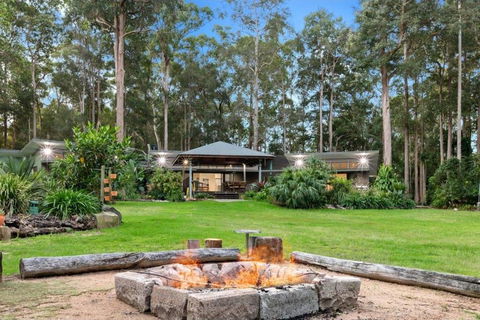 De Zen - Aussie World Holiday Group Venue - Tweed Heads Accommodation 0
