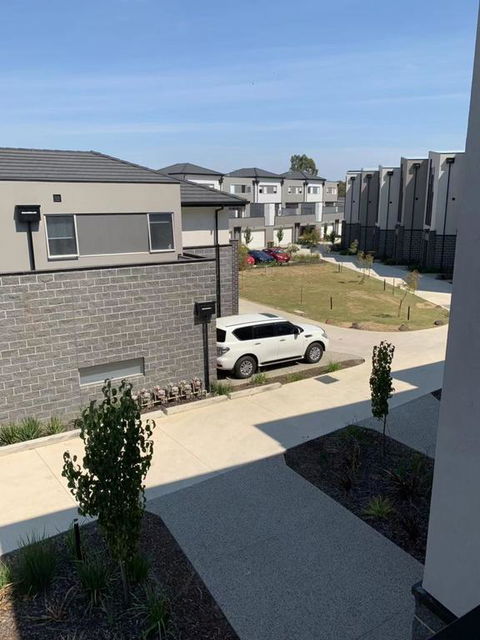 Delicate And Peaceful Bundoora Townhouse 10-R1 - Tweed Heads Accommodation 3