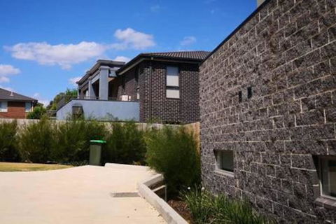 Delicate And Peaceful Bundoora Townhouse 11 - Tweed Heads Accommodation 0