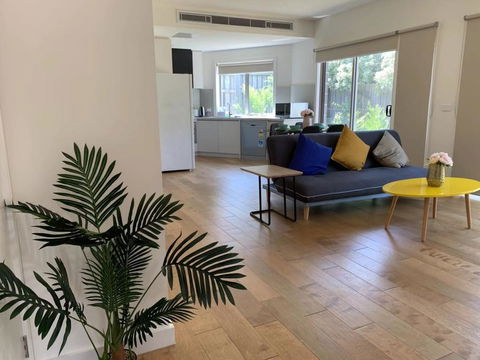 Delicate And Peaceful Bundoora Townhouse 20-R3 - Tweed Heads Accommodation 0
